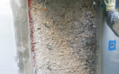 施工前-壁　コンクリートパネル取付用アンカー工